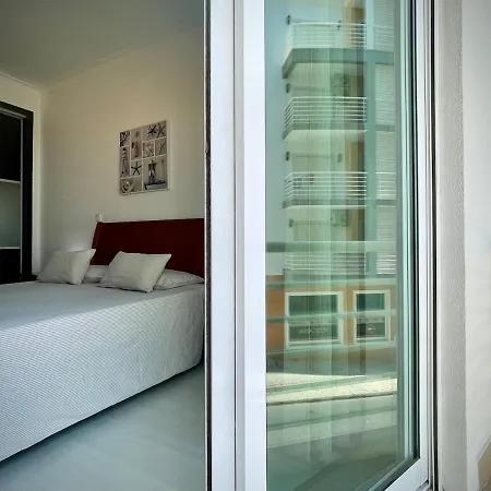 Juju - 600 Meters From Apartman Armação de Pêra